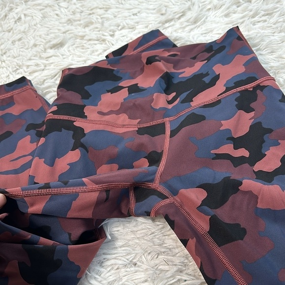 Lululemon Wunder Under High-Rise Tight 25" *Full-On Luxtreme Heritage 365 Camo S - Picture 2 of 5